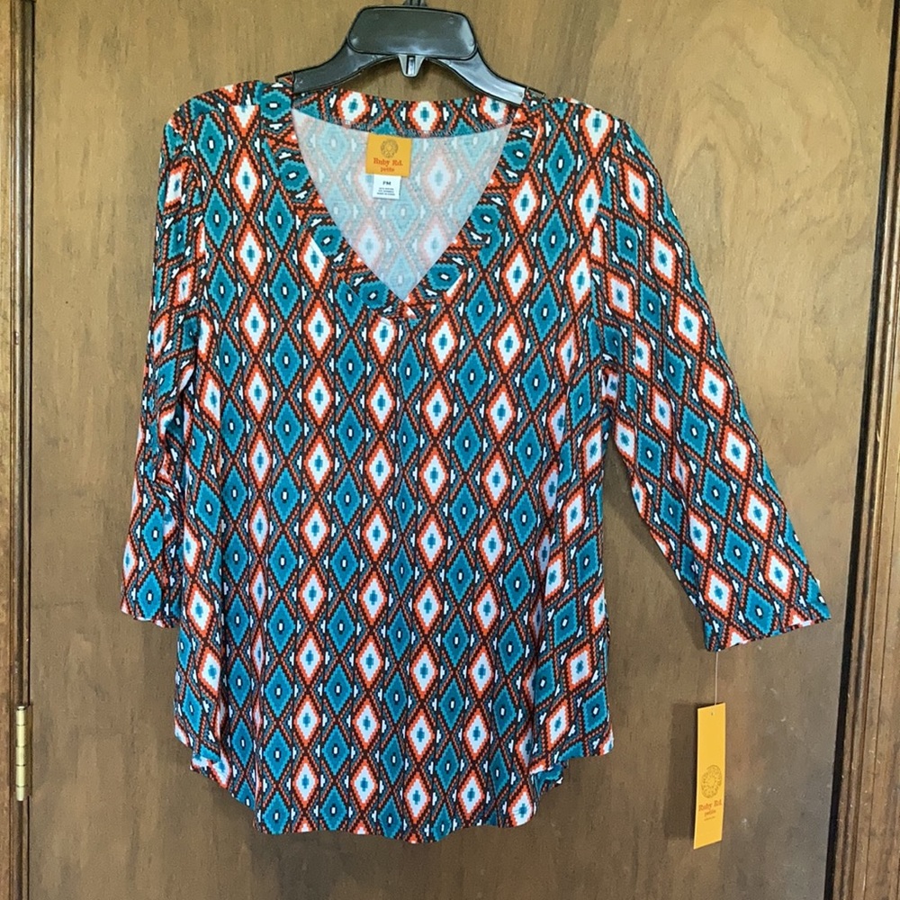 Ruby Rd top Aztec like print soft material v neck shirt w stretch boho MP - Picture 13 of 17